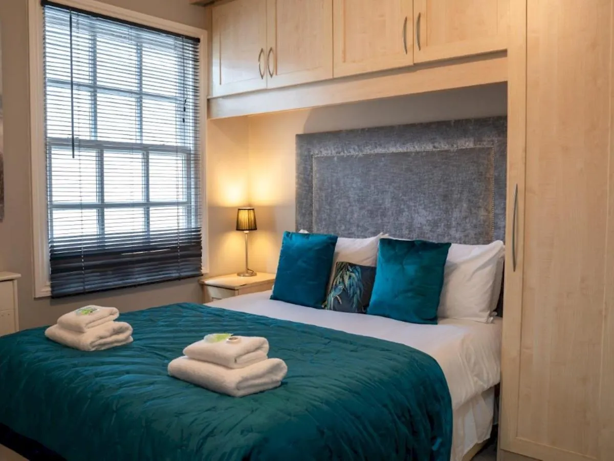 Pass The Keys Castle St Spacious City Centre 2 Bed Townhouse With Parking Chester Holiday home