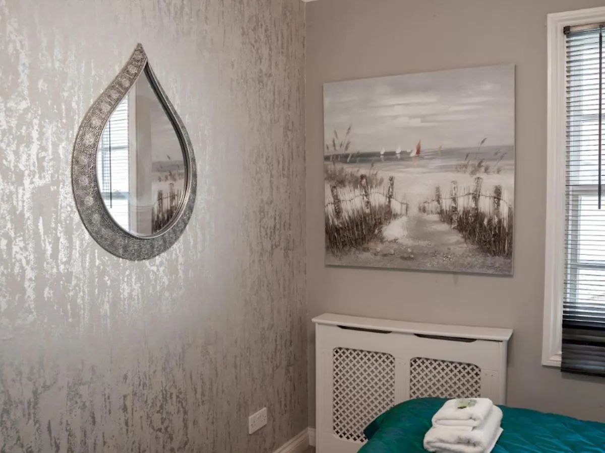 Pass The Keys Castle St Spacious City Centre 2 Bed Townhouse With Parking Chester United Kingdom