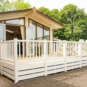 Pass The Keys The At Point House Farm - Sleeps Up To 6 Holiday home